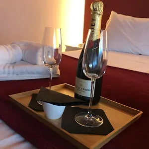 Martina Classic & Luxury Bed and breakfast